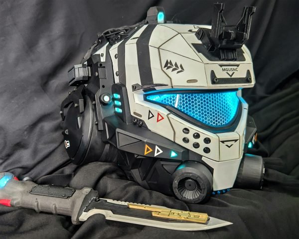 Customizable Jack Cooper（Titan） Helmet with Remote-Controlled LED Lighting and Motorized Opening Feature