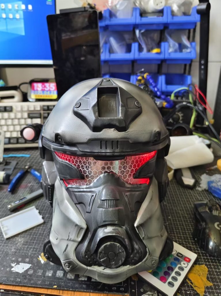 Grapple Pilot Helmet + Full Set of Cosplay Full Body Decoration 1:1 Props, Titanfall 2