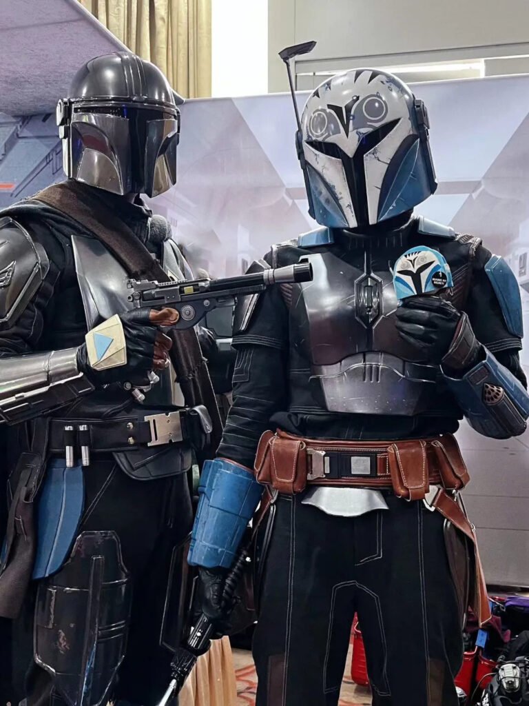 Bo-Katan Kryze Cosplay helmet and clothing sets | From Star Wars: The Force Awakens